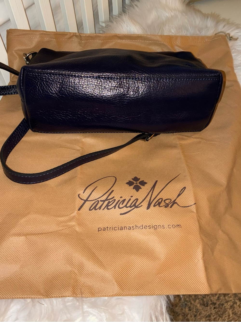 Like New Patricia Nash Classic Navy Leather Cross body Bag - Picture 13 of 16